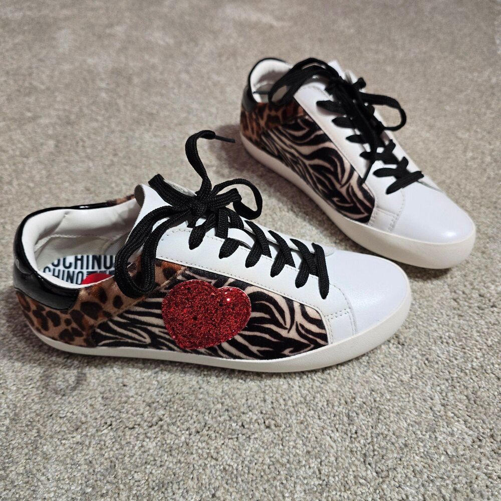NWOT Love Moschino RARE glittery heart animal print sneakers
